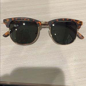 Ray-ban clubmaster sunglasses